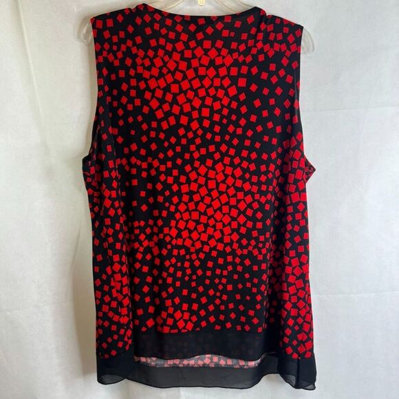 Roz & Ali Black Red Squares Pattern Scoop Neck Tank Top Plus Size 2X - Picture 2 of 9